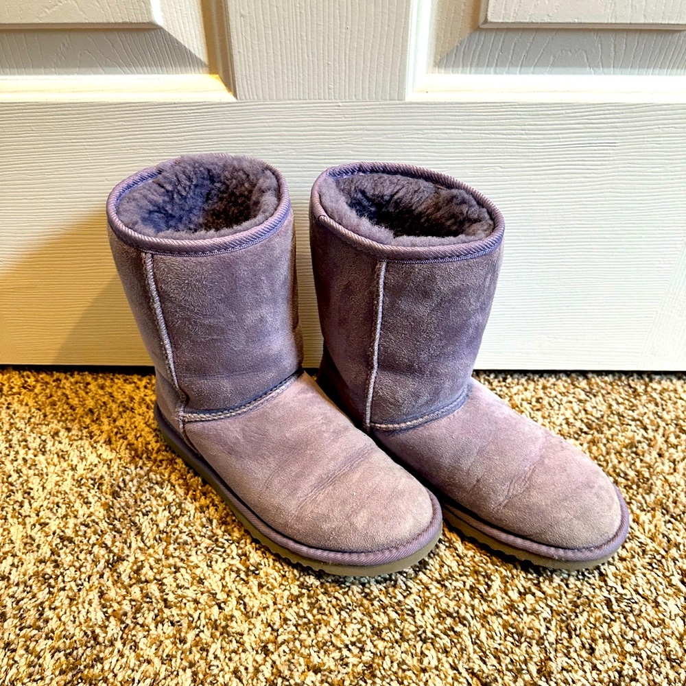 Ugg short women’s boots